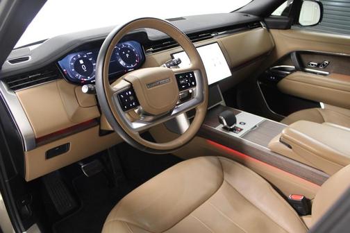 2025 Land Rover Range Rover P530 SE