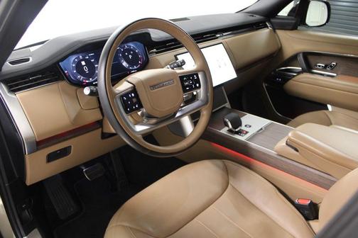 2025 Land Rover Range Rover P530 SE