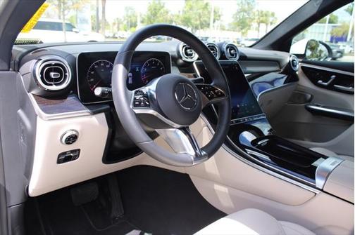 2025 Mercedes-Benz GLC 300 Base
