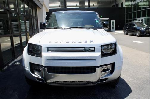 2023 Land Rover Defender 110 SE