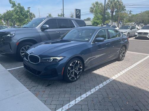 Arctic Race Blue Metallic 2025 BMW 330 330i