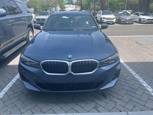 Arctic Race Blue Metallic 2025 BMW 330 330i