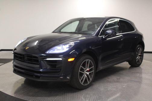 Night Blue Metallic 2022 Porsche Macan Macan