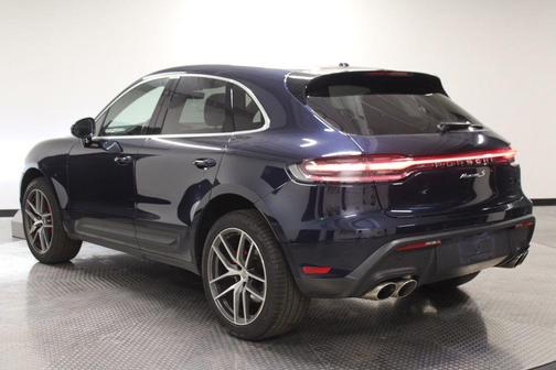 Night Blue Metallic 2022 Porsche Macan Macan