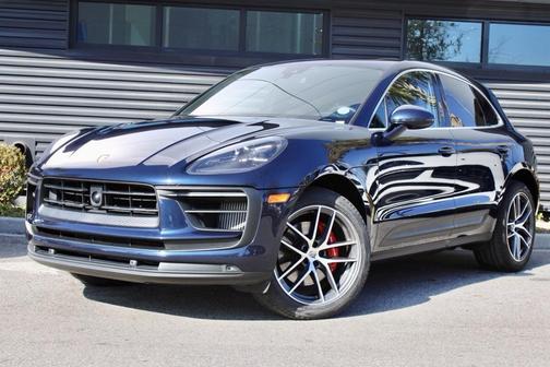 Night Blue Metallic 2022 Porsche Macan Macan