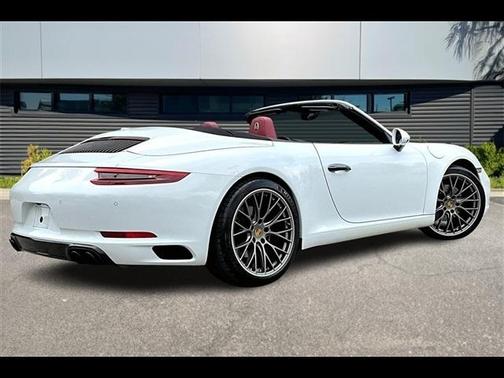 Carrara White Metallic 2019 Porsche 911 Carrera