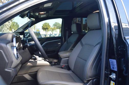 2025 Chevrolet Colorado ZR2