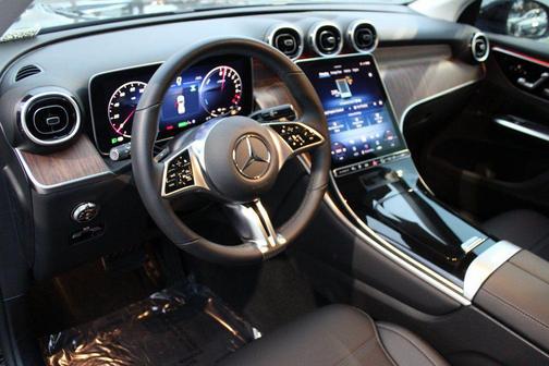 Black 2025 Mercedes-Benz GLC 350e Base