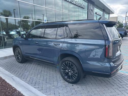 2025 Cadillac Escalade Sport Platinum