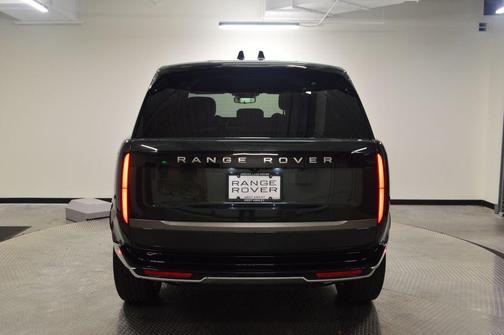 Green 2025 Land Rover Range Rover P400 SE