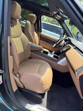 Green 2025 Land Rover Range Rover P400 SE