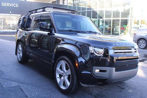 2025 Land Rover Defender 130 P400 X-Dynamic SE