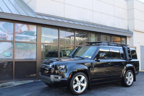 2025 Land Rover Defender 130 P400 X-Dynamic SE