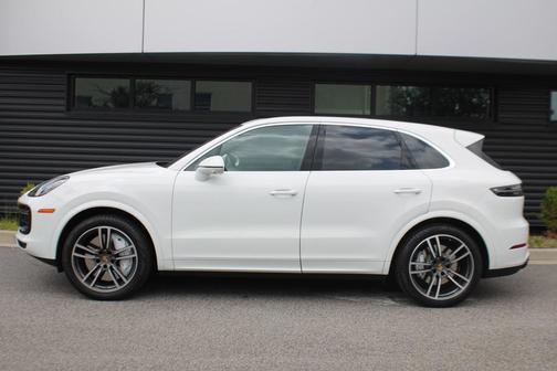 2023 Porsche Cayenne Turbo