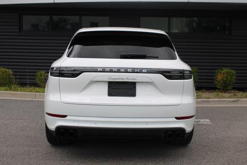 2023 Porsche Cayenne Turbo