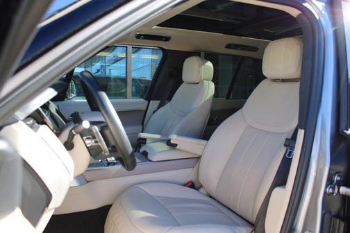 2023 Land Rover Range Rover P400 SE