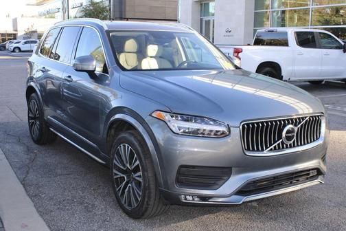 2020 Volvo XC90 T5 Momentum