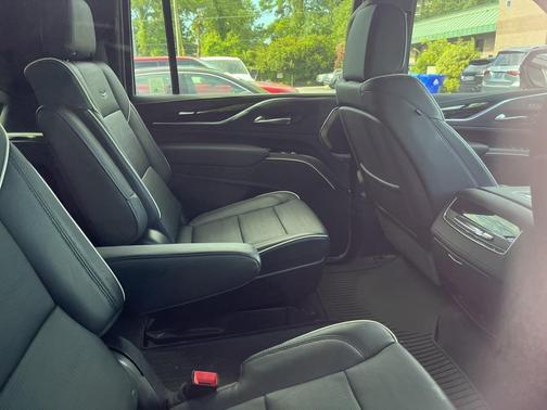 2022 Cadillac Escalade ESV Sport
