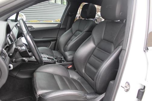 2017 Porsche Macan GTS