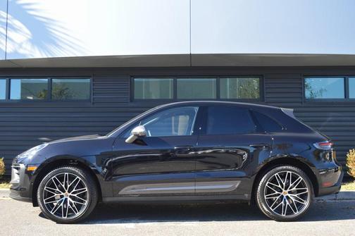 2025 Porsche Macan 