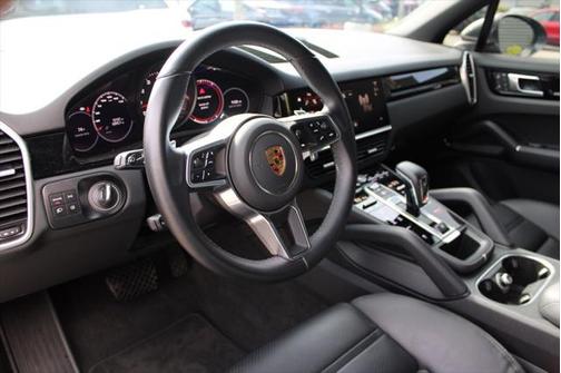 2023 Porsche Cayenne