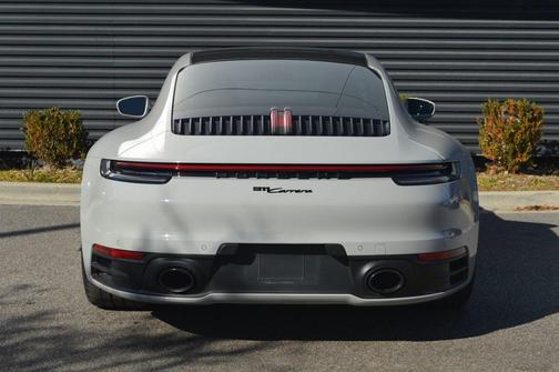 2021 Porsche 911 Carrera