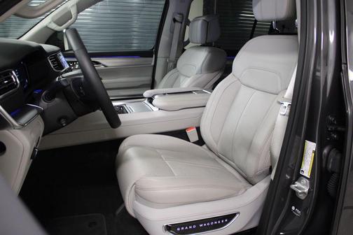 Baltic Gray Metallic Clearcoat 2023 Jeep Grand Wagoneer 4x4