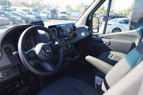 2025 Mercedes-Benz Sprinter 2500 High Roof