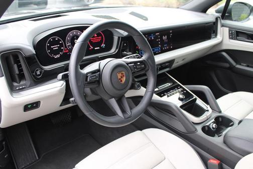 2025 Porsche Cayenne Cayenne