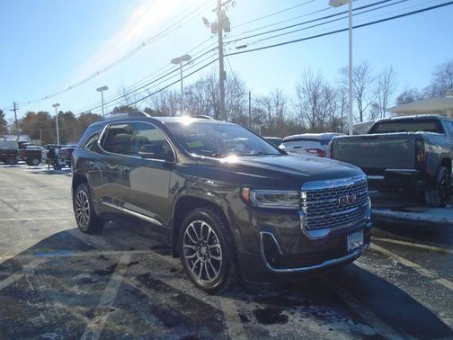 2020 GMC Acadia Denali