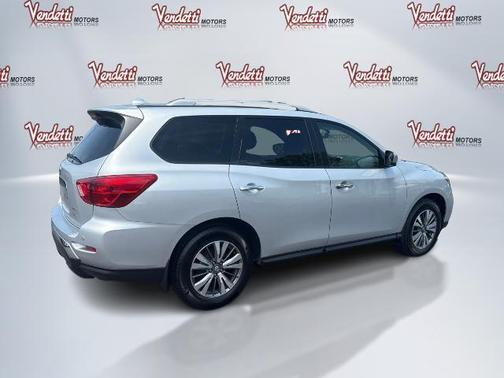 2020 Nissan Pathfinder SL