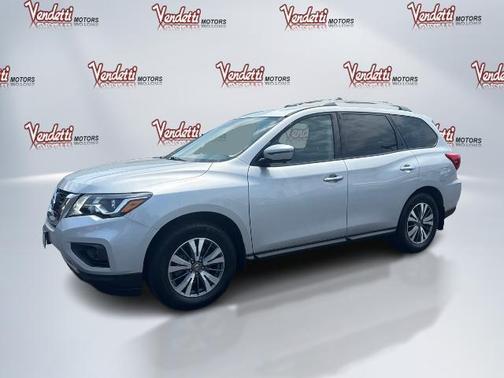 2020 Nissan Pathfinder SL