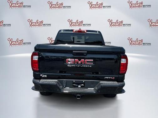 2025 GMC Canyon AT4