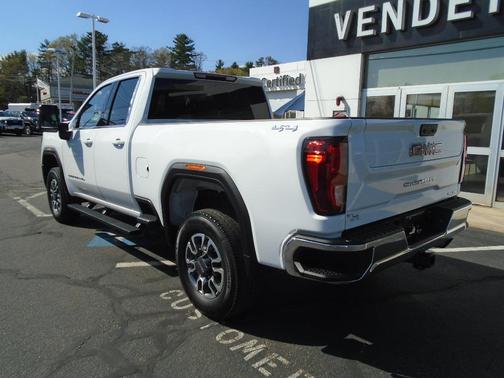 Summit White 2024 GMC Sierra 2500 SLE