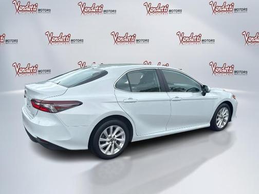 2022 Toyota Camry LE