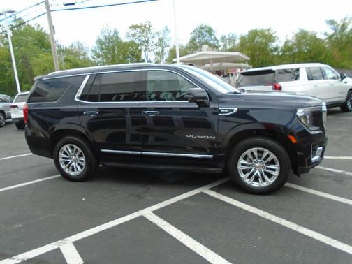2021 GMC Yukon SLT