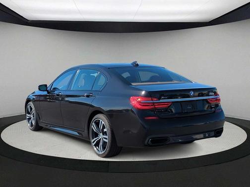 2018 BMW 750 i xDrive