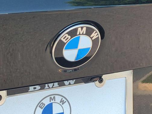 2025 BMW 330 i xDrive