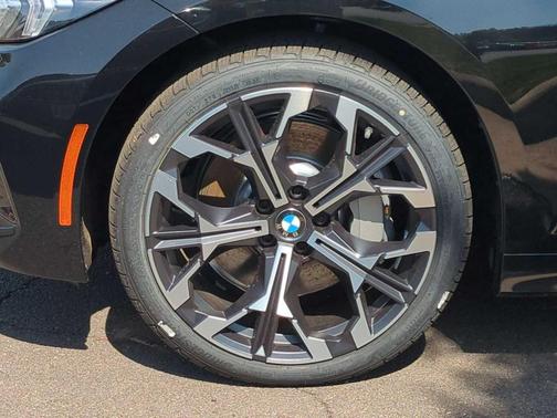 2025 BMW 330 i xDrive