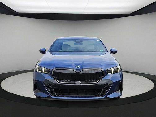 2026 BMW 530 i xDrive