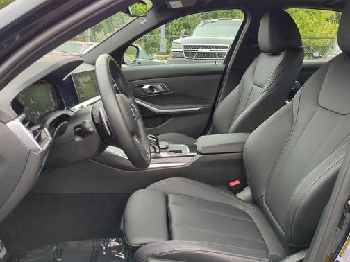 2022 BMW 330 i xDrive
