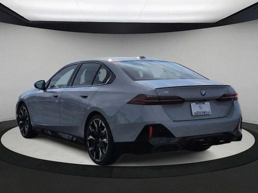 2025 BMW i5 xDrive40