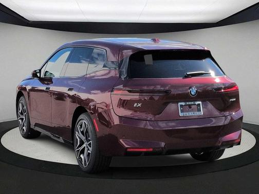 2026 BMW iX xDrive45