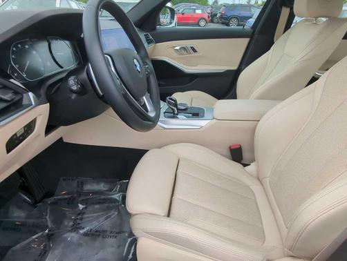 2022 BMW 330 i xDrive
