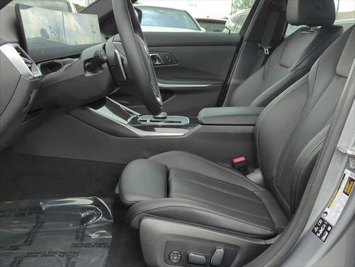 2024 BMW 330 i xDrive