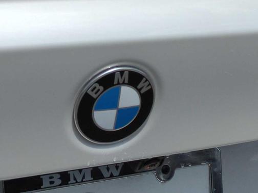 2025 BMW 330 i xDrive