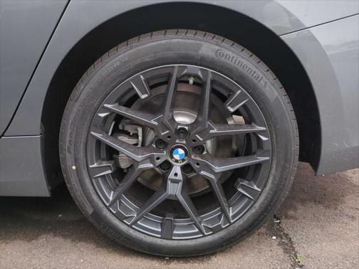 2025 BMW 330 i xDrive