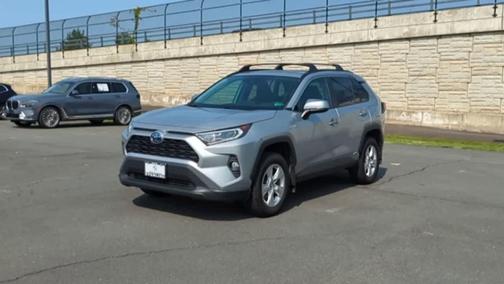 2020 Toyota RAV4 Hybrid XLE