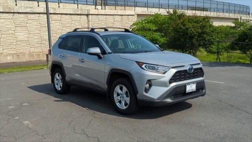 2020 Toyota RAV4 Hybrid XLE