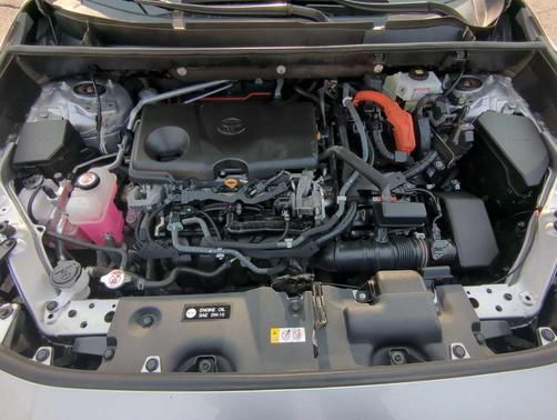 2020 Toyota RAV4 Hybrid XLE
